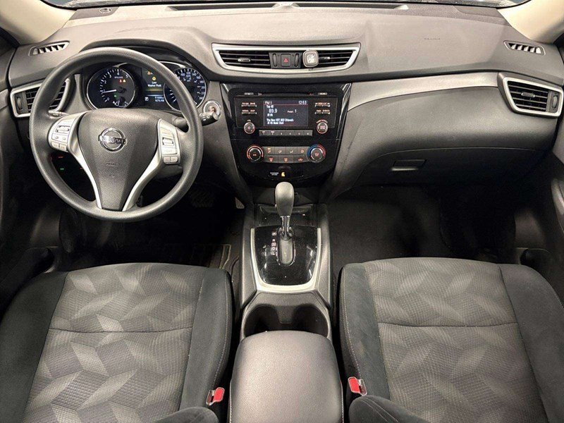 2016 Nissan Rogue S (CVT)