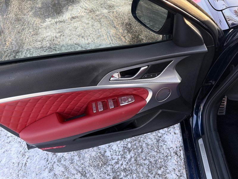 2023 Genesis G70 3.3T Sport