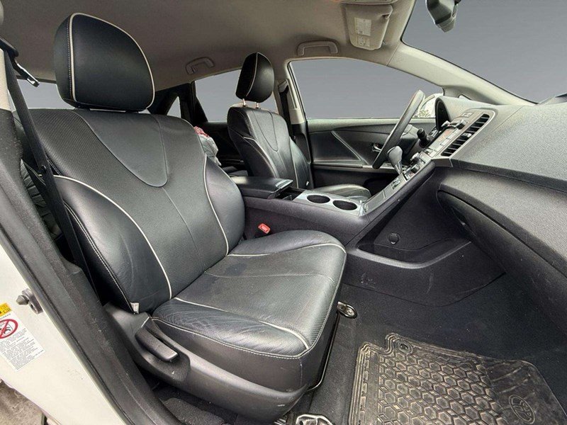 2016 Toyota Venza Base