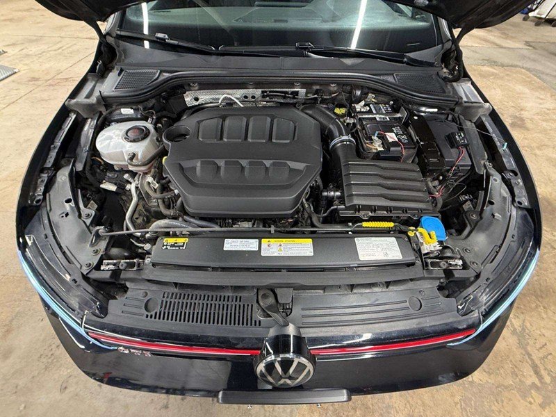2023 Volkswagen Golf GTI Autobahn (DSG)