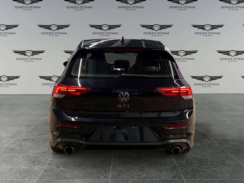 2023 Volkswagen Golf GTI Autobahn (DSG)