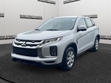 2024 Mitsubishi RVR ES image 1