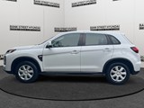 2024 Mitsubishi RVR ES image 2