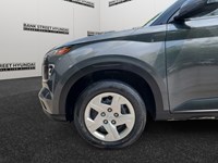 2024 Hyundai Venue Essential IVT