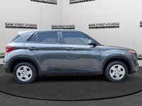 2024 Hyundai Venue Essential IVT