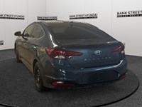2020 Hyundai Elantra Luxury IVT