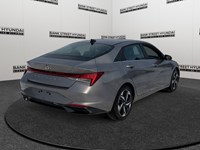 2023 Hyundai Elantra Luxury IVT