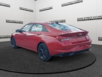 2022 Hyundai Elantra Preferred IVT w/Sun & Tech Package