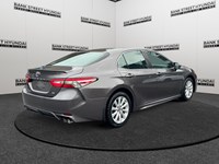 2019 Toyota Camry SE Auto