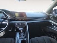 2024 Hyundai Elantra Preferred IVT
