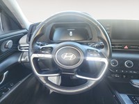 2024 Hyundai Elantra Preferred IVT