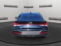 2024 Hyundai Elantra Preferred IVT