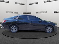 2024 Hyundai Elantra Preferred IVT