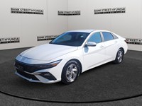 2024 Hyundai Elantra Essential IVT