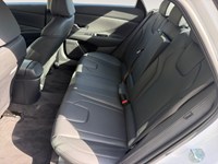 2025 Hyundai Elantra Luxury IVT