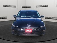 2025 Hyundai Elantra Luxury IVT w/Two-Tone Interior