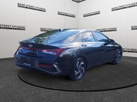 2025 Hyundai Elantra Luxury IVT w/Two-Tone Interior