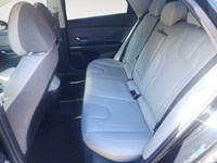 2025 Hyundai Elantra Luxury IVT w/Two-Tone Interior