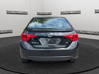 2017 Toyota Corolla 4dr Sdn CVT SE