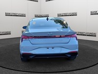2022 Hyundai Elantra Preferred IVT