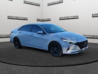 2022 Hyundai Elantra Preferred IVT