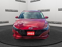 2022 Hyundai Elantra Preferred IVT w/Sun & Tech Package