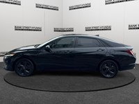 2022 Hyundai Elantra Preferred IVT w/Sun & Tech Package