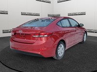 2017 Hyundai Elantra 4dr Sdn Auto LE