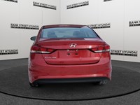 2017 Hyundai Elantra 4dr Sdn Auto LE