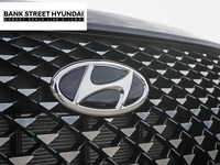 2025 Hyundai Venue Ultimate IVT w/Black Interior