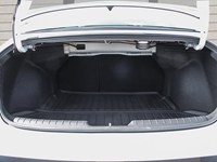 2025 Hyundai Elantra Luxury IVT
