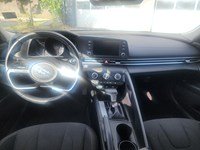 2023 Hyundai Elantra Preferred IVT