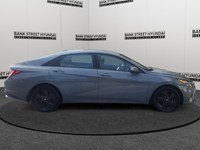 2023 Hyundai Elantra Preferred IVT
