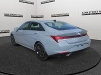 2023 Hyundai Elantra Preferred IVT