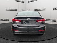 2017 Hyundai Elantra 4dr Sdn Auto LE
