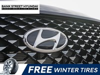 2025 Hyundai Venue Ultimate IVT w/Black Interior