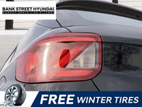 2025 Hyundai Venue Ultimate IVT w/Black Interior