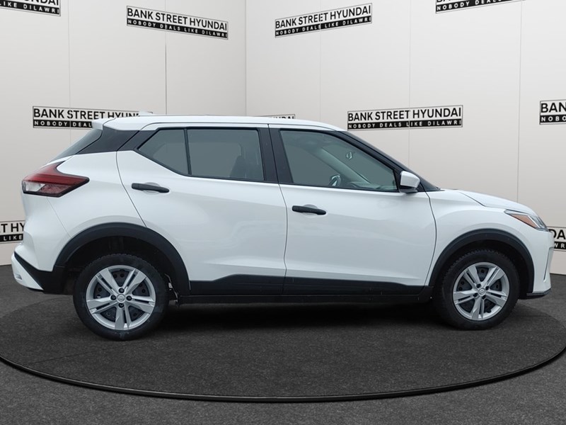 2024 Nissan Kicks S FWD