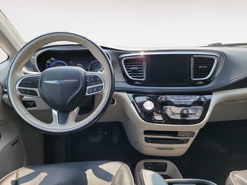 2019 Chrysler Pacifica Limited 2WD