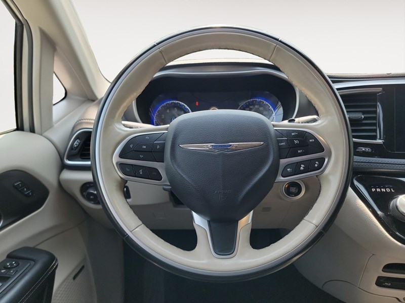 2019 Chrysler Pacifica Limited 2WD