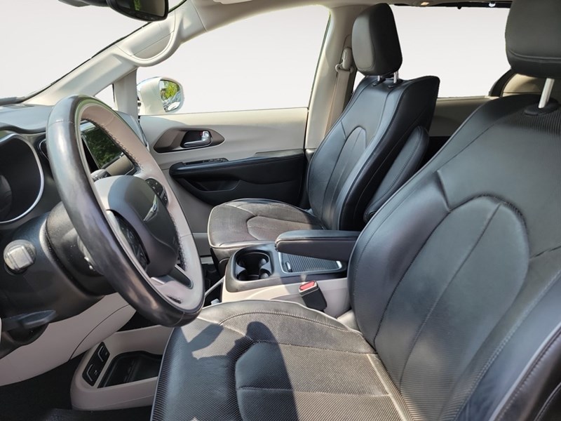 2019 Chrysler Pacifica Limited 2WD