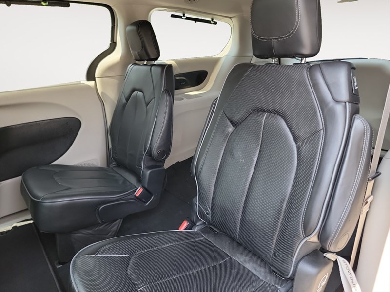 2019 Chrysler Pacifica Limited 2WD