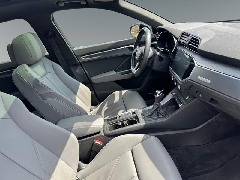 2020 Audi Q3 Technik 45 TFSI quattro
