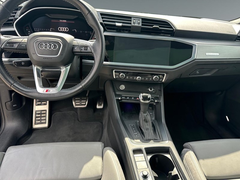 2020 Audi Q3 Technik 45 TFSI quattro