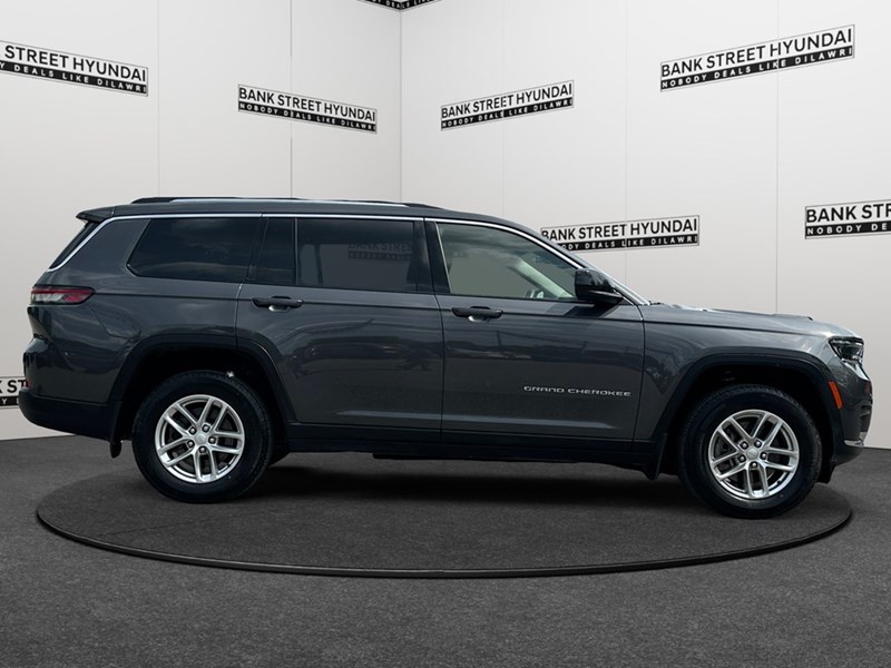 2022 Jeep Grand Cherokee L Laredo 4x4