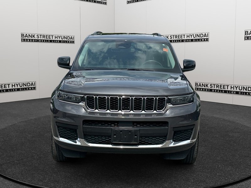 2022 Jeep Grand Cherokee L Laredo 4x4