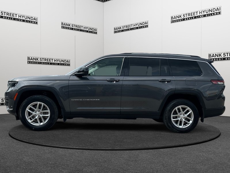 2022 Jeep Grand Cherokee L Laredo 4x4