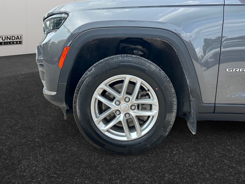 2022 Jeep Grand Cherokee L Laredo 4x4