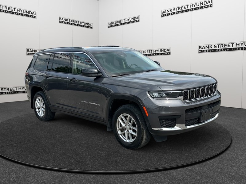 2022 Jeep Grand Cherokee L Laredo 4x4