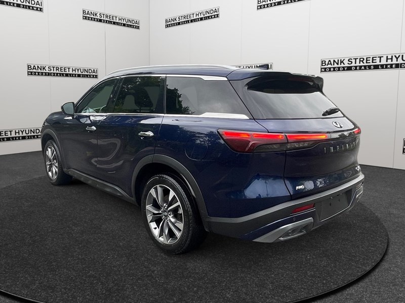 2022 INFINITI QX60 LUXE AWD